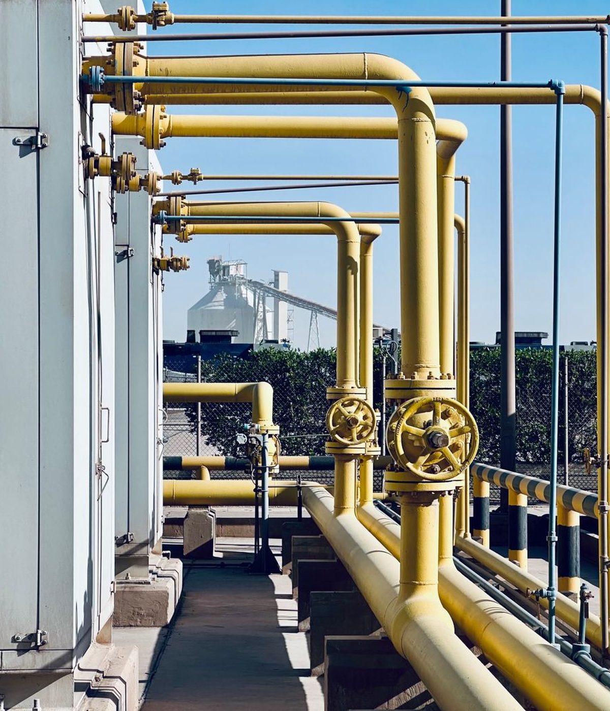 Технологични тръбопроводи и арматура на газоразпределителна станция